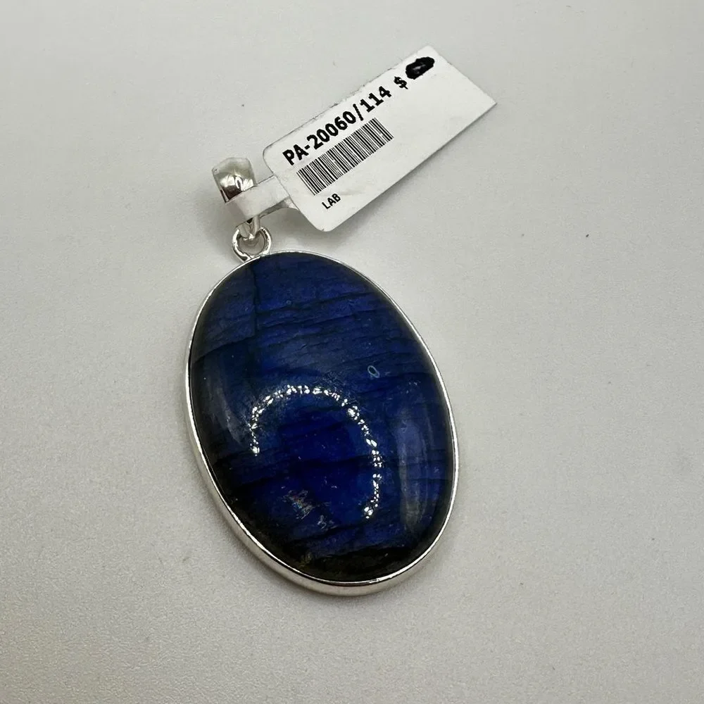 NWOT MONSTER‎ 39x28mm Labradorite in solid sterling silver pendant!